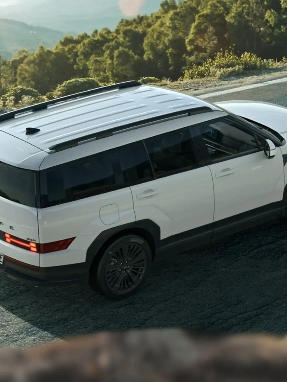 Santa Fe Plug-In Hybrid Hero