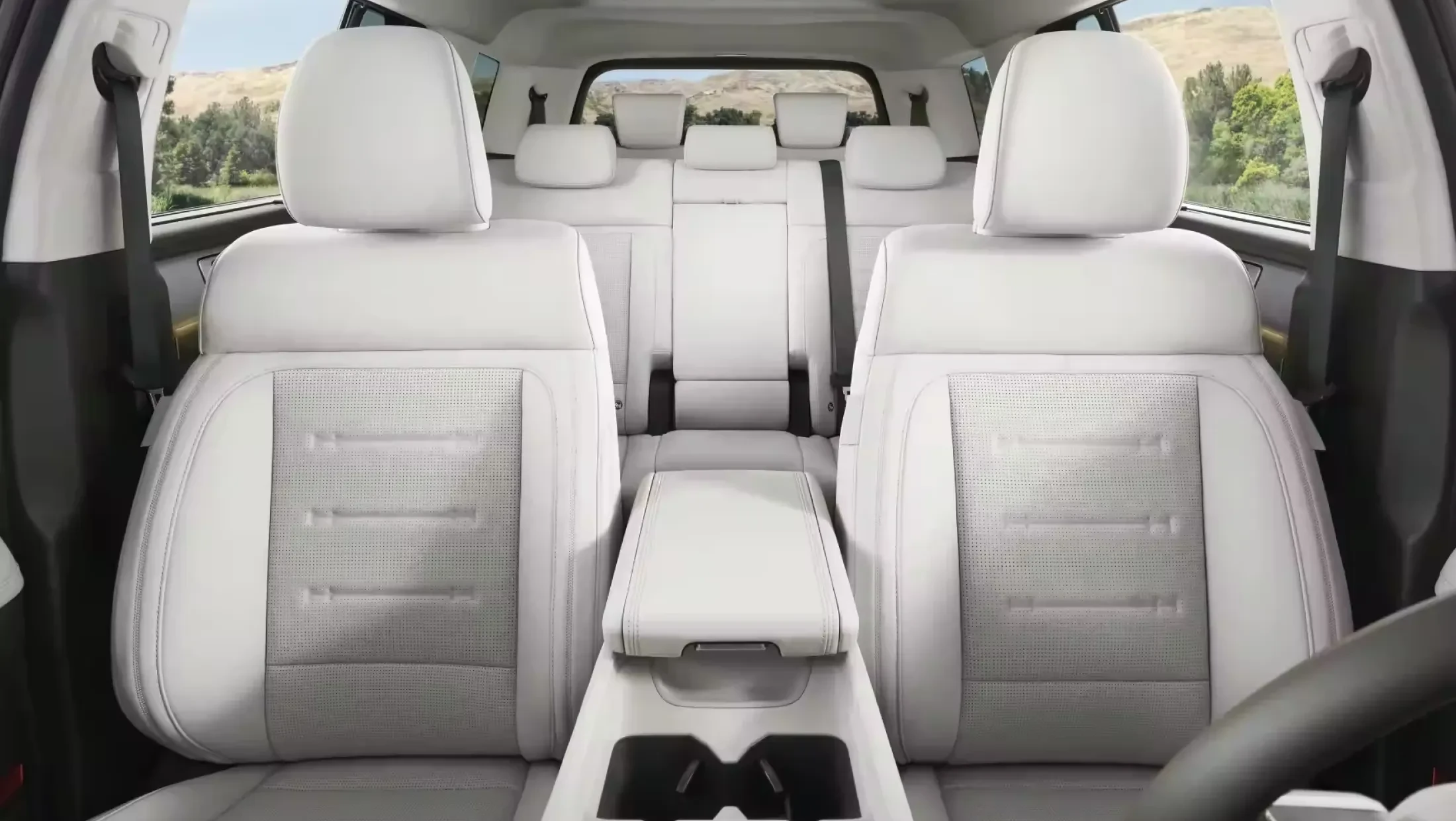 Hyundai Santa Fe interieur plug in