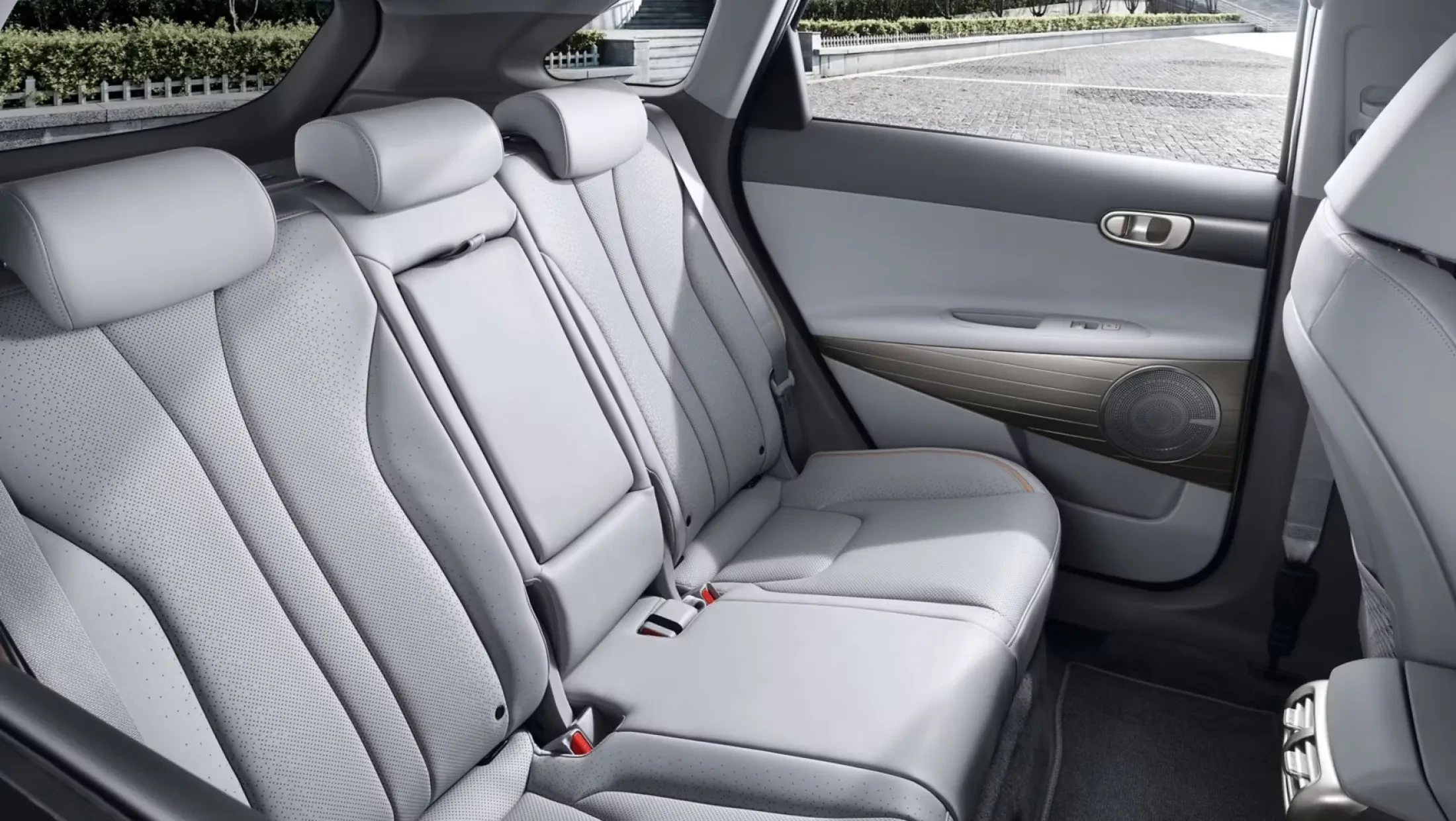 Hyundai NEXO backseat